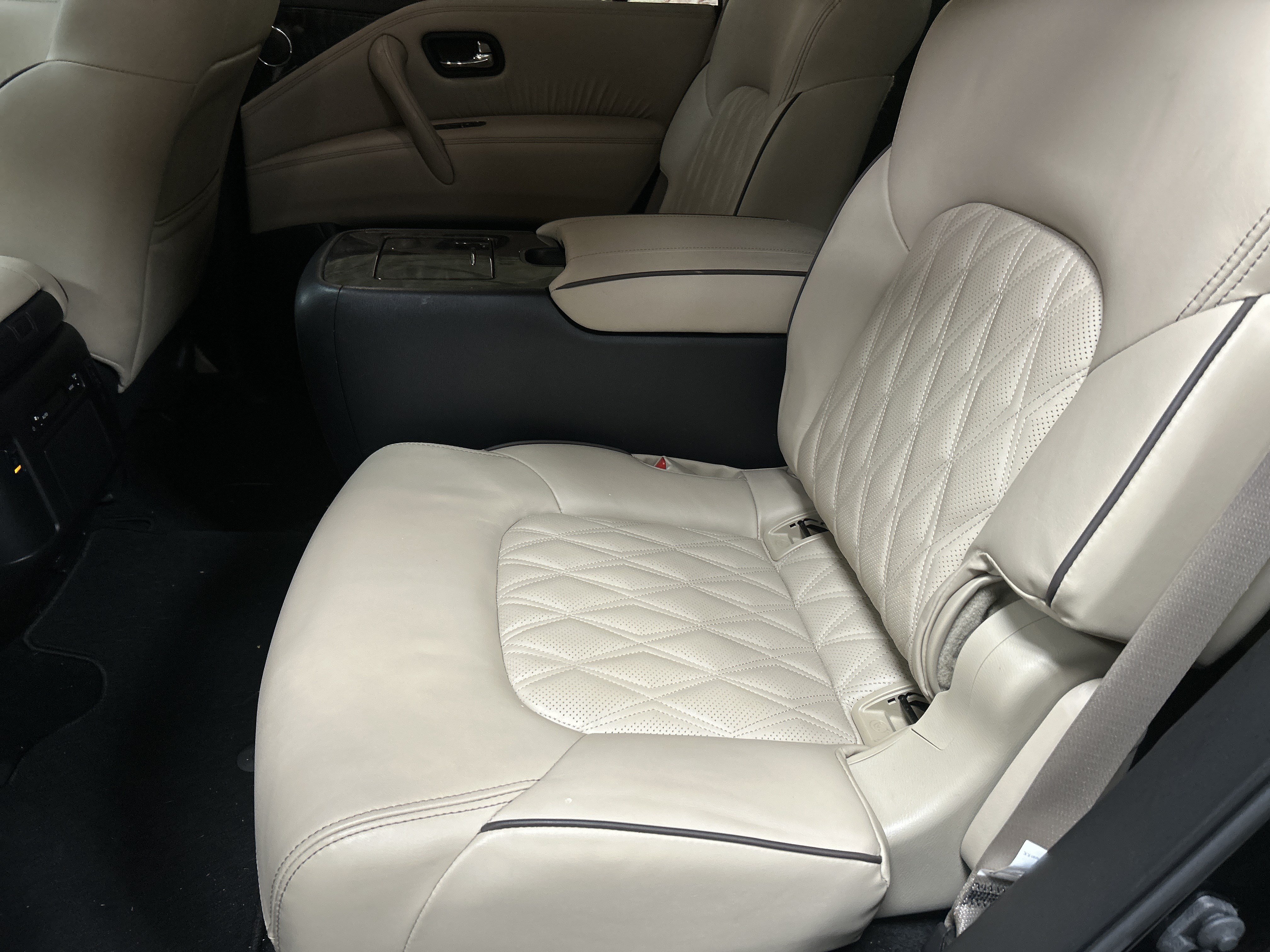 Used 2024 Nissan Armada Platinum w/ Captain's Chairs Package AWD/4WD image 30