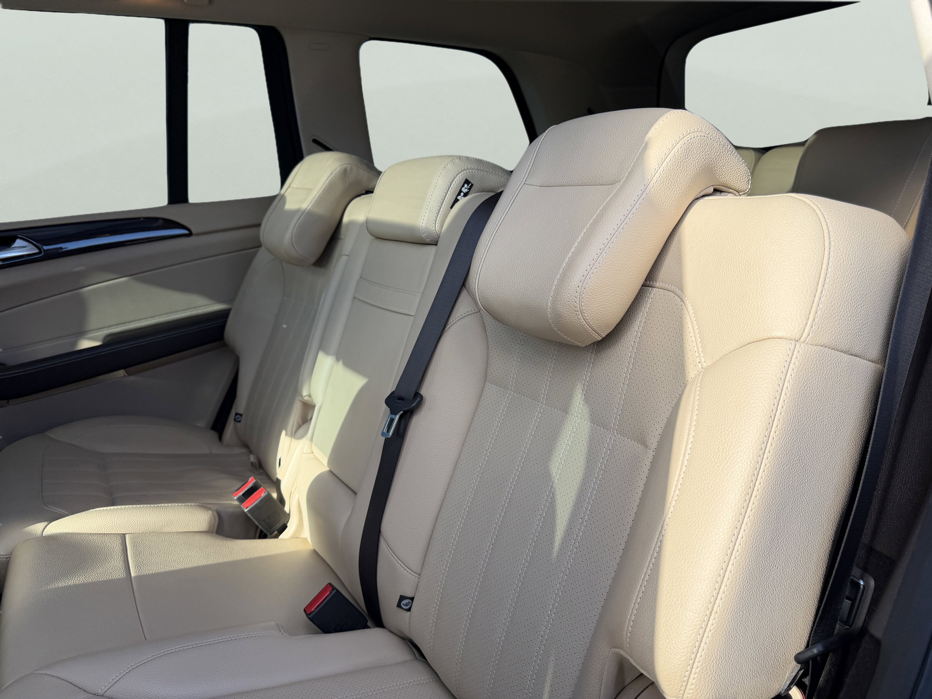 Used 2018 Mercedes-Benz GLS 450 4MATIC w/ Premium Package image 39