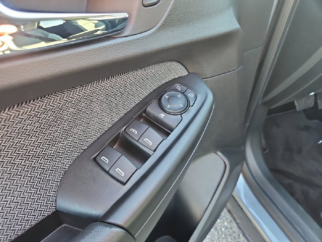 Used 2023 Chevrolet TrailBlazer LT FWD image 12