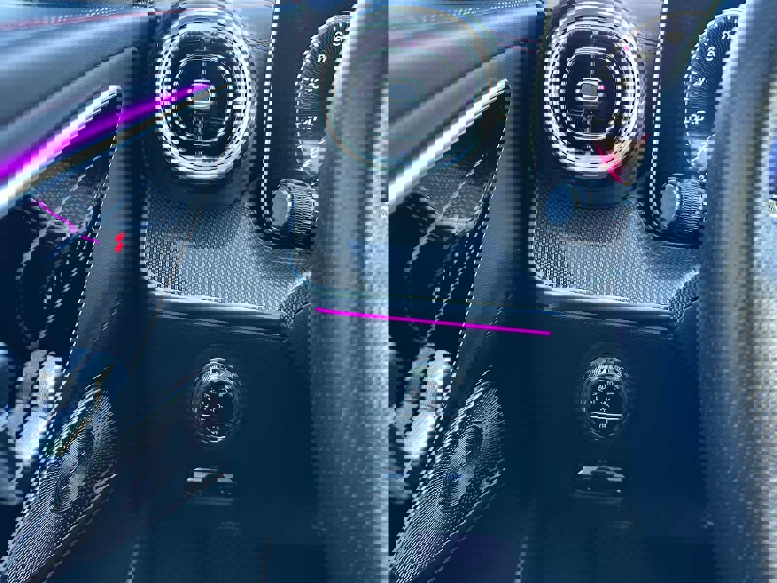 Used 2024 Mercedes-Benz C 43 AMG 4MATIC Sedan image 33