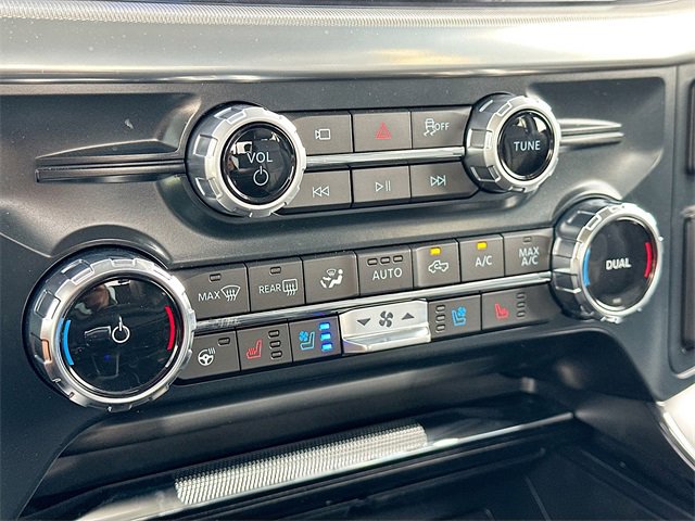 Used 2025 Ford F150 Lariat w/ Equipment Group 502A High image 16