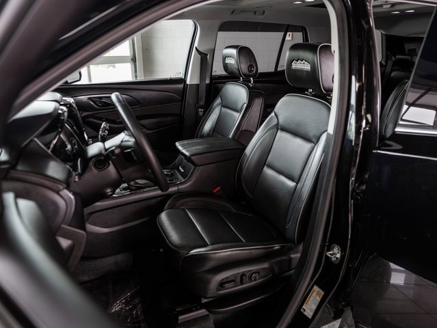 Used 2020 Chevrolet Traverse High Country image 11