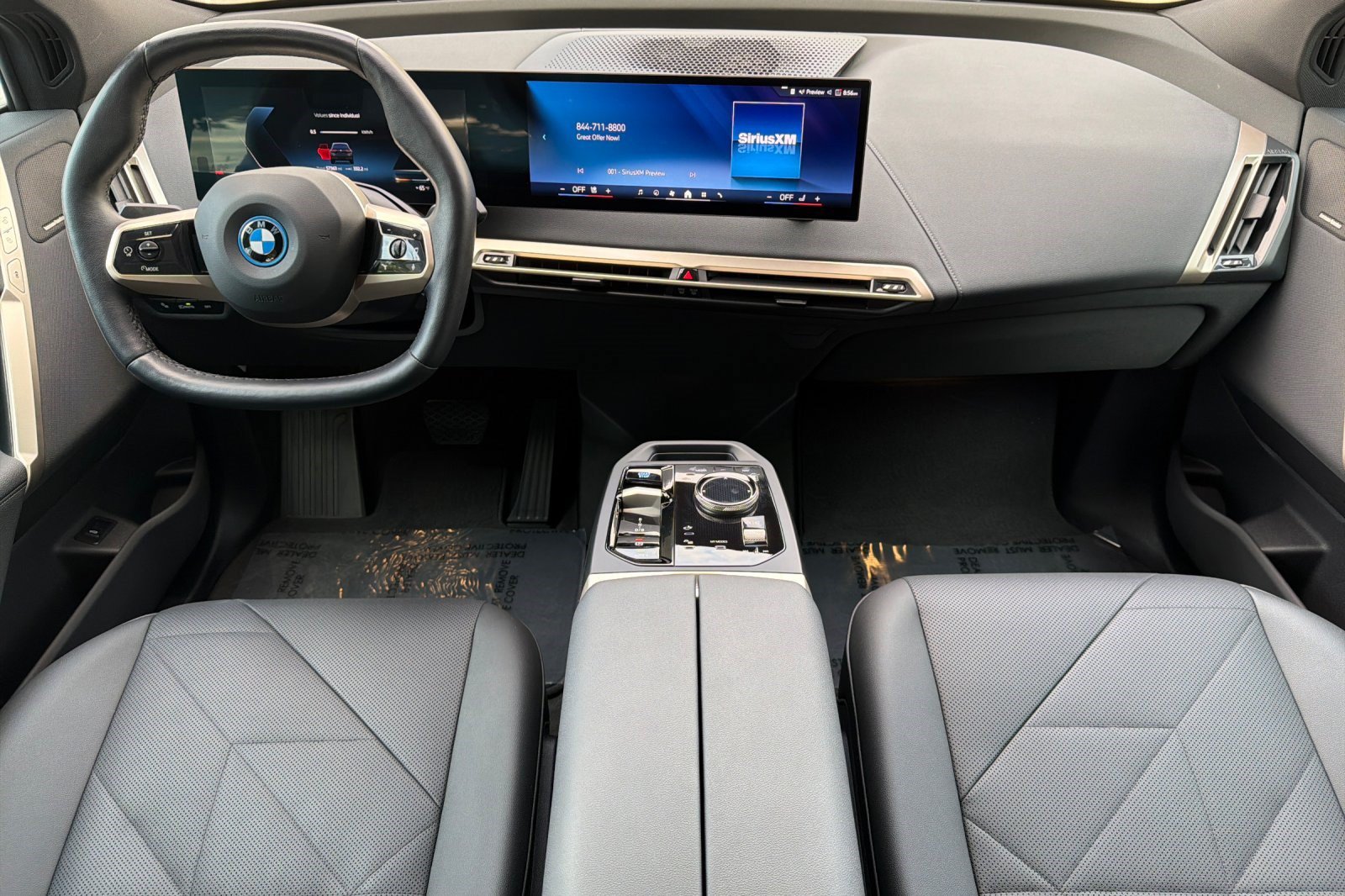 Used 2024 BMW iX xDrive50 w/ Premium Package AWD/4WD image 17