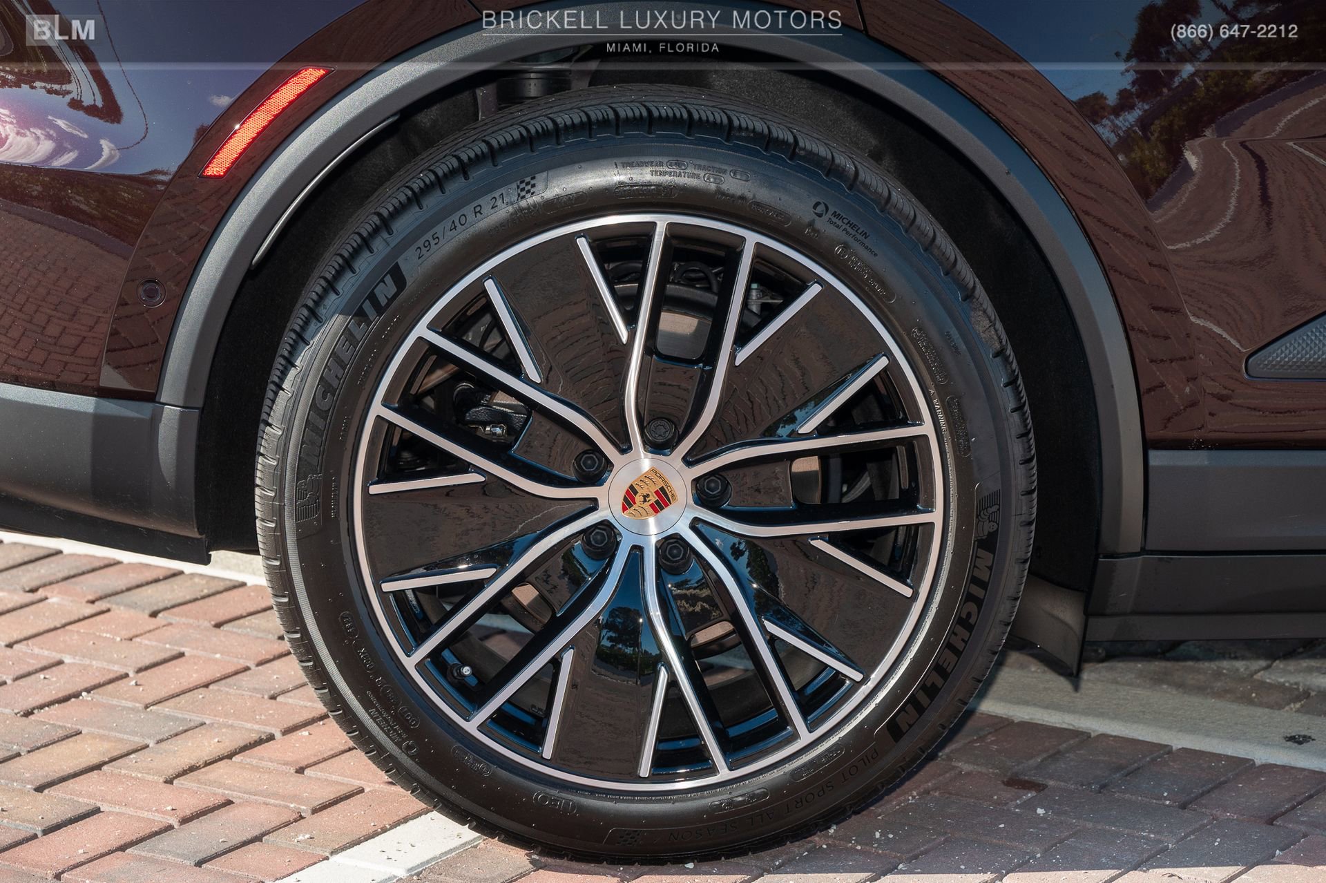 Used 2025 Porsche Macan 4 Electric image 44