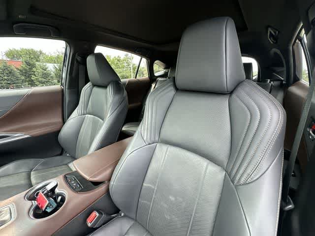 Used 2023 Toyota Venza Limited AWD/4WD image 15