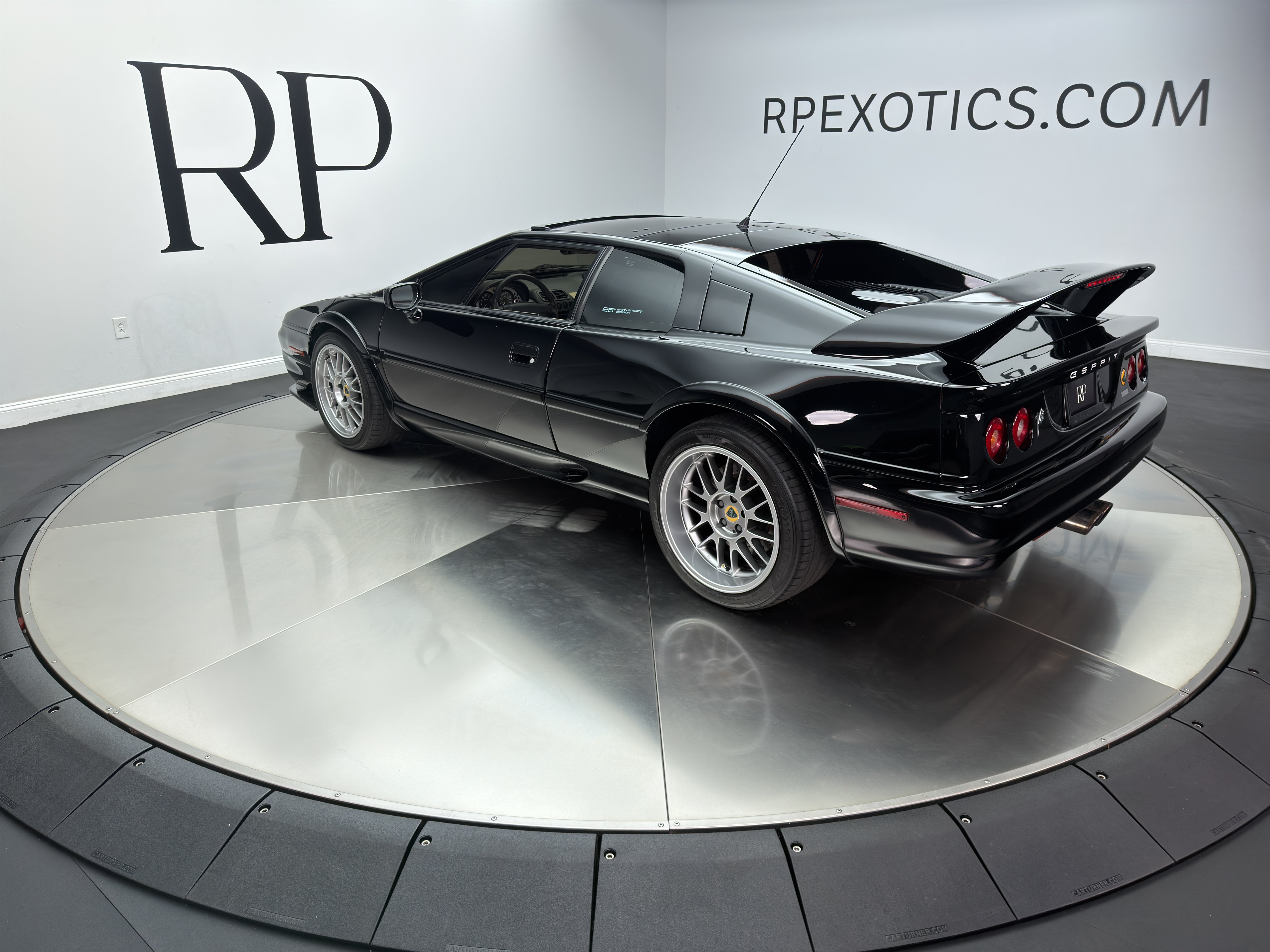 Used 2002 Lotus Esprit RWD image 4