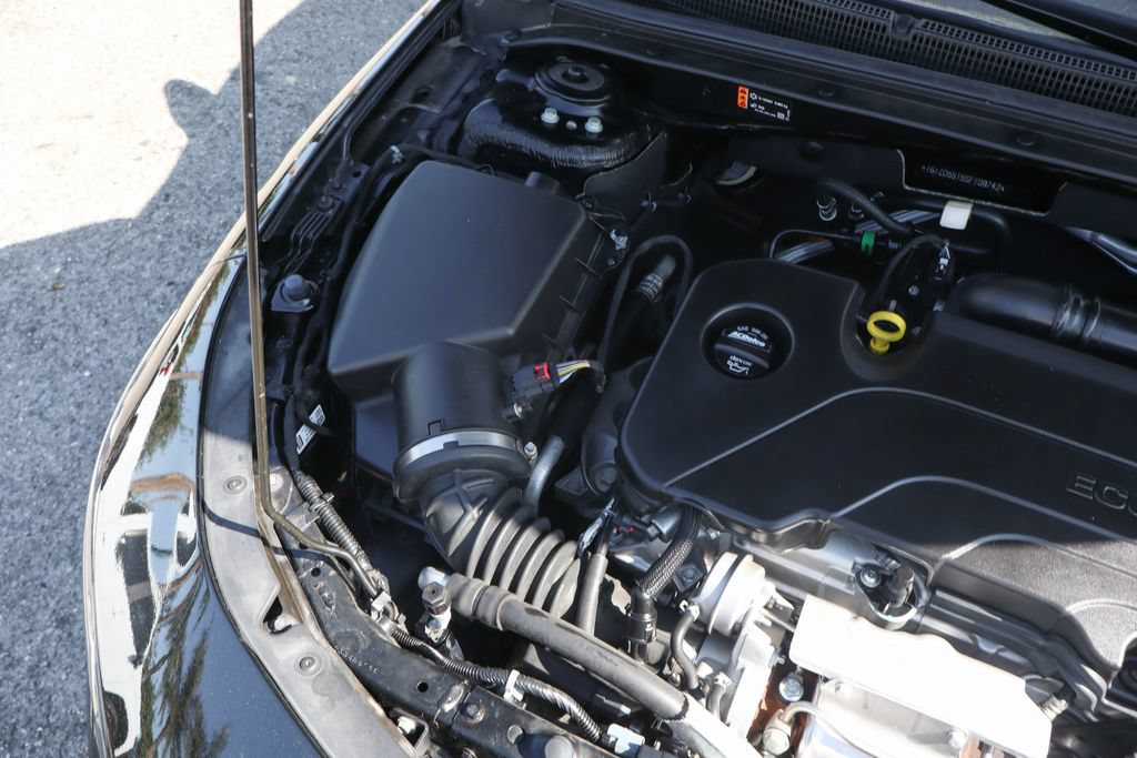 Used 2025 Chevrolet Malibu LT w/ Midnight Edition FWD image 10