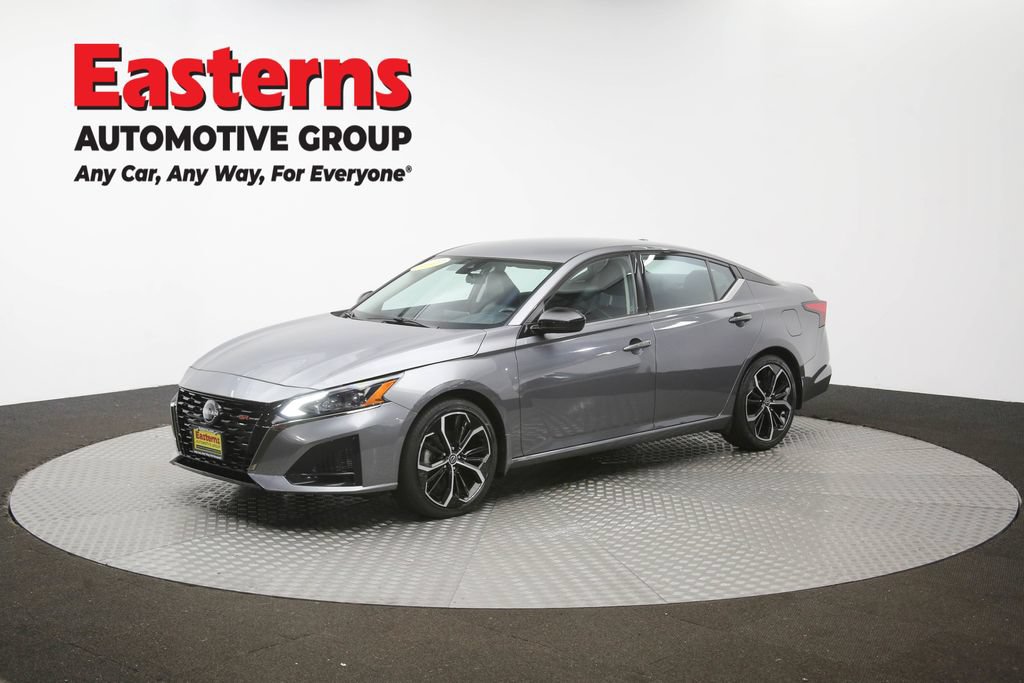 Used 2023 Nissan Altima 2.5 SR FWD image 55