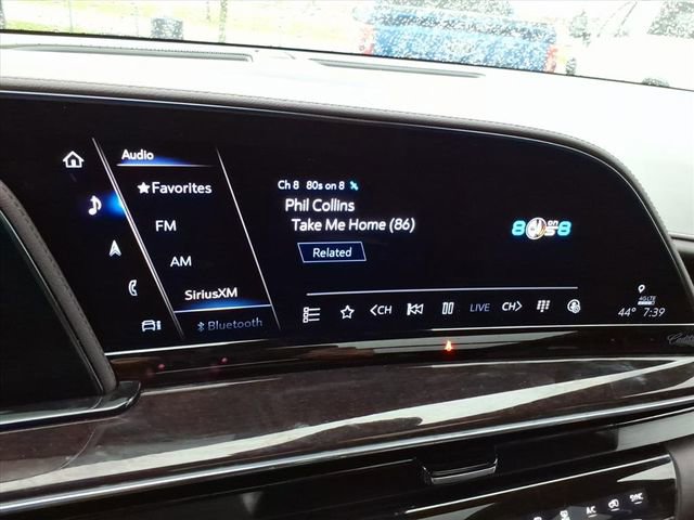 Used 2024 Cadillac Escalade Sport Platinum w/ LPO, ONYX Package image 31