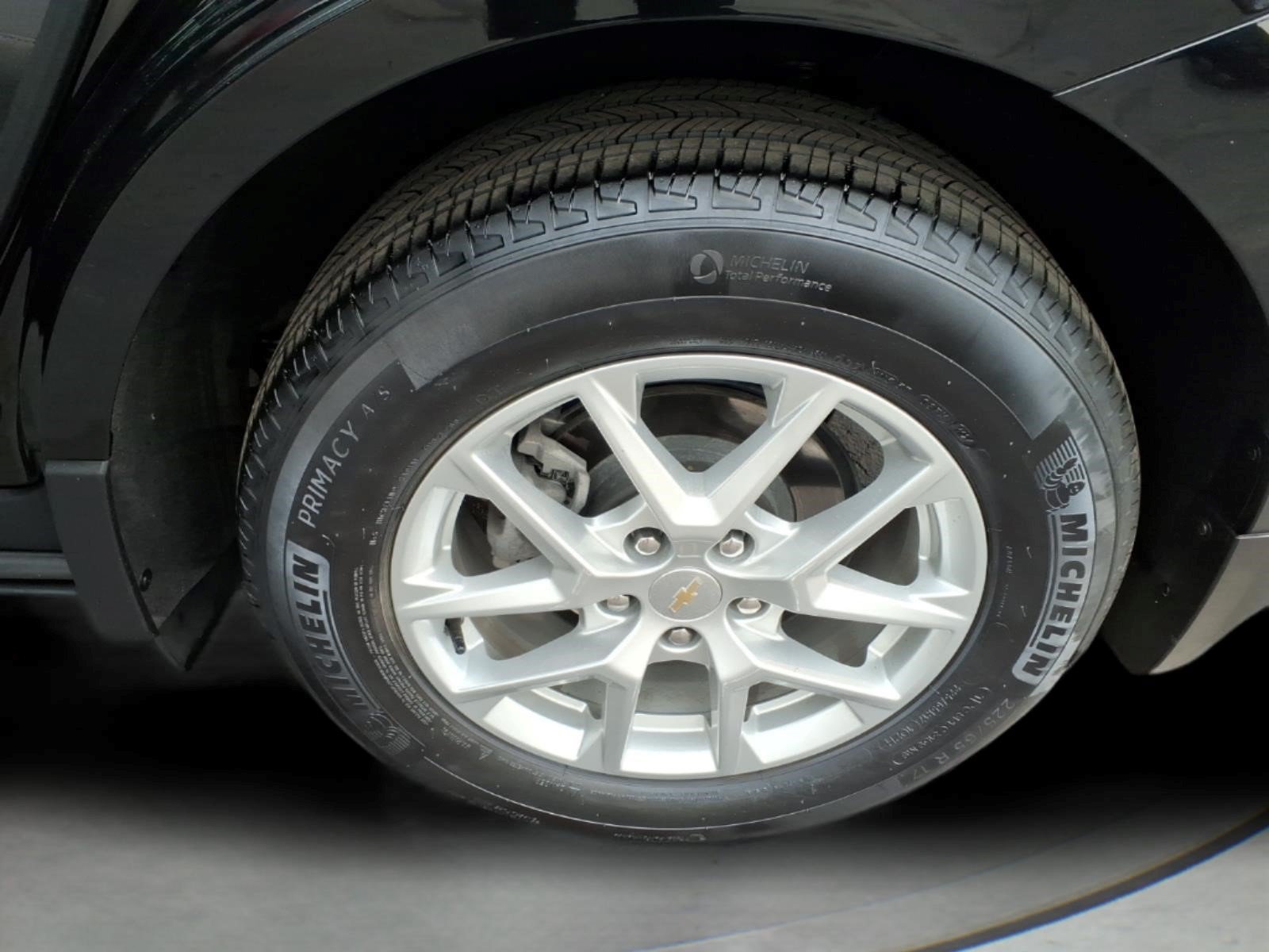 Certified 2024 Chevrolet Equinox LT w/ LPO, Floor Liner Package FWD image 14