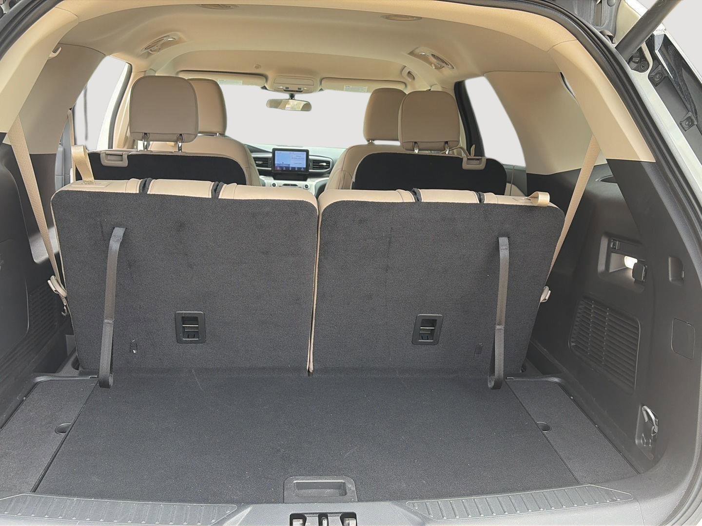 Used 2023 Ford Explorer XLT w/ Equipment Group 202A image 19