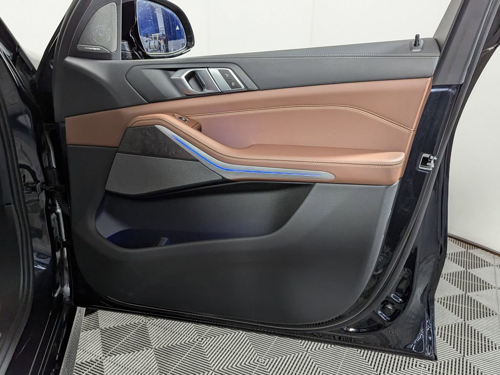 Certified 2024 BMW X5 xDrive40i w/ Executive Package image 32