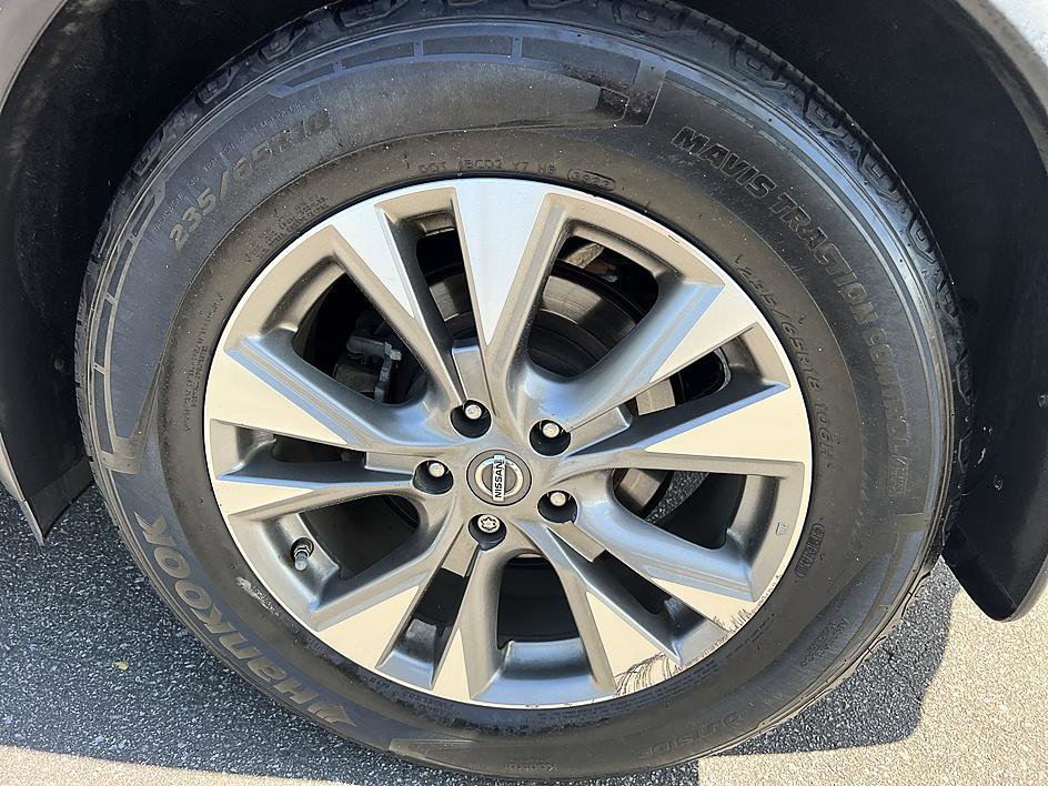 Used 2018 Nissan Murano SL w/ Moonroof Package FWD image 10