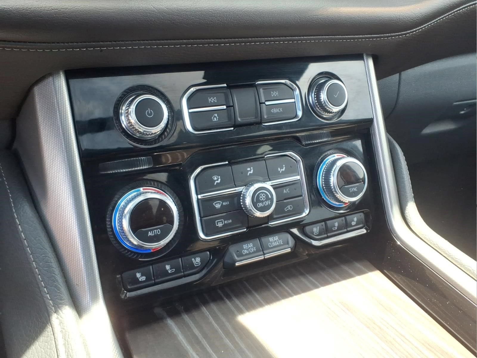 Certified 2021 GMC Yukon Denali AWD/4WD image 18