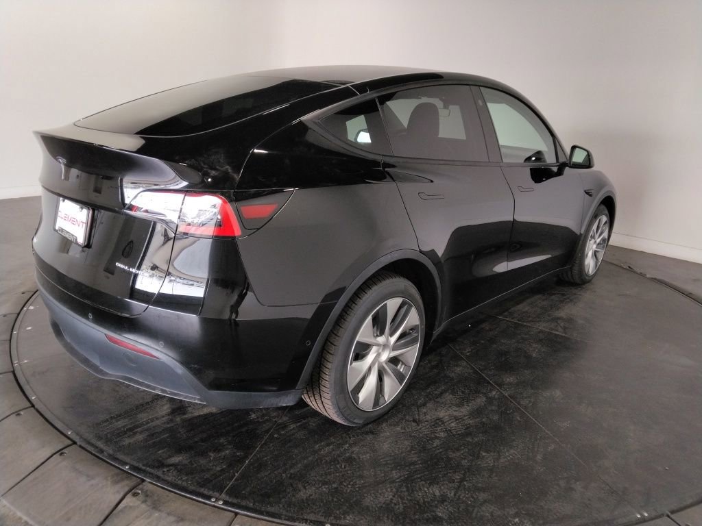 Used 2021 Tesla Model Y Long Range image 5