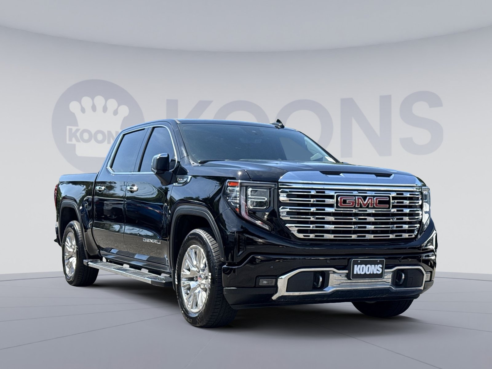 Used 2023 GMC Sierra 1500 Denali w/ Technology Package AWD/4WD image 10
