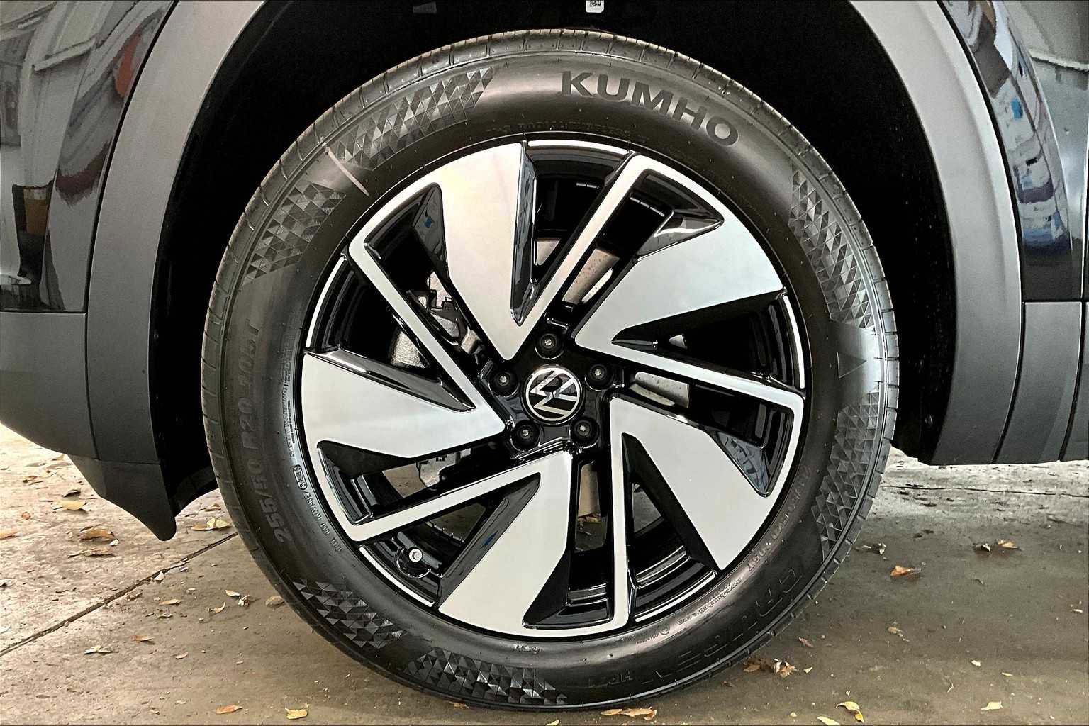 New 2026 Volkswagen Atlas SE image 14