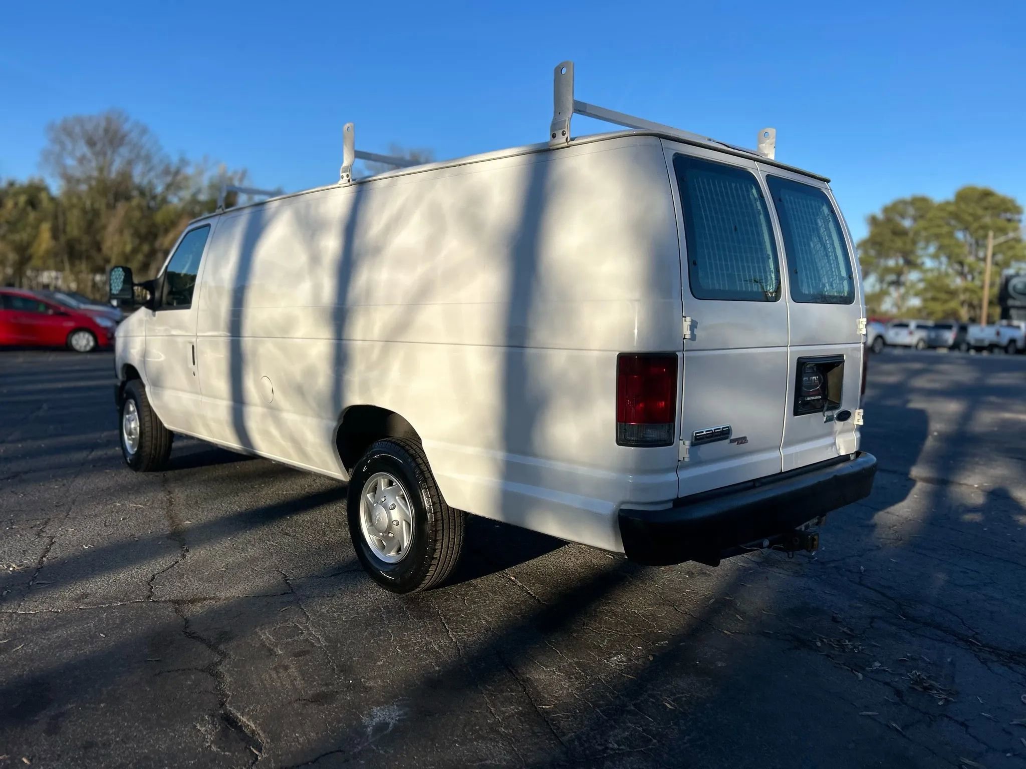 Used 2013 Ford E-350 and Econoline 350 Extended Super Duty image 9