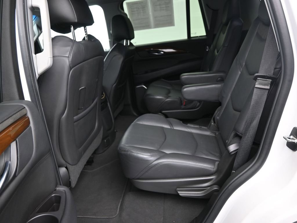 Used 2019 Cadillac Escalade Luxury image 11
