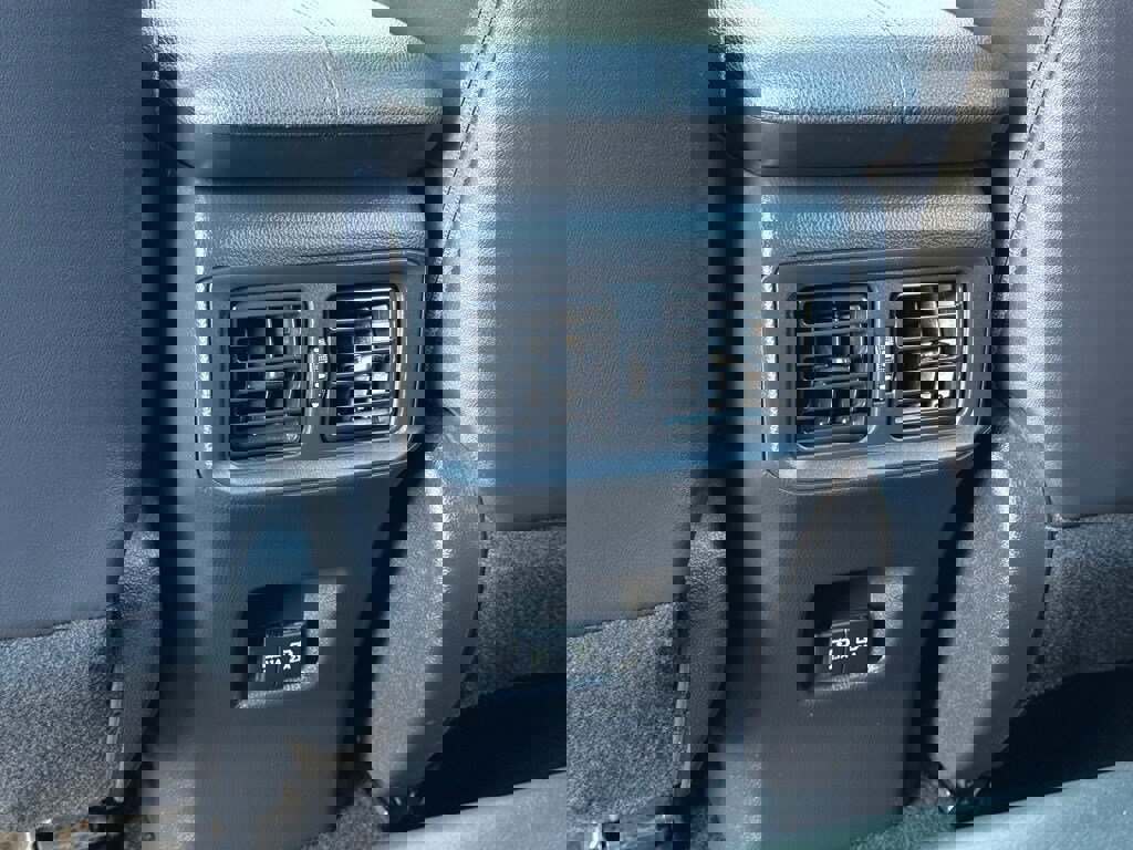 Used 2021 Toyota RAV4 XLE Premium image 20