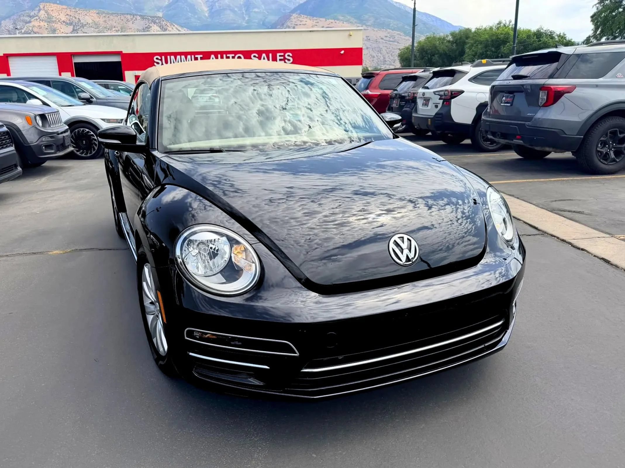 Used 2019 Volkswagen Beetle 2.0T S FWD image 2