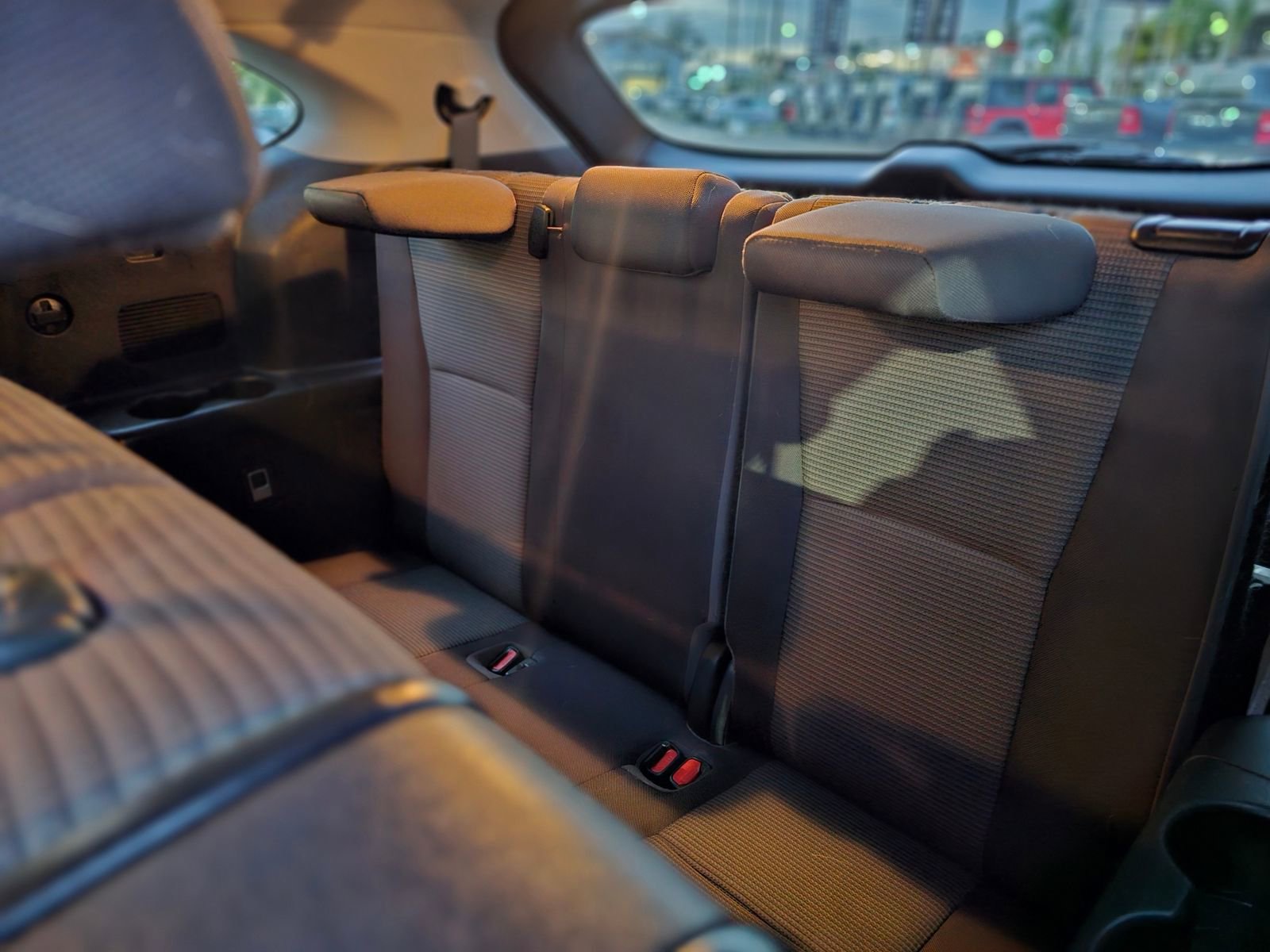 Used 2021 Toyota Highlander LE image 23