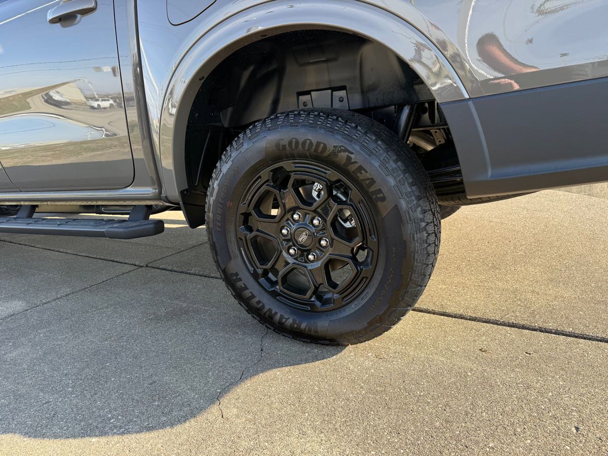 New 2025 Ford Ranger Lariat w/ Black Appearance Package image 10