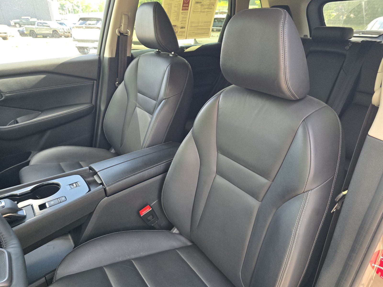 Certified 2025 Nissan Rogue SL w/ Tech Package FWD image 13