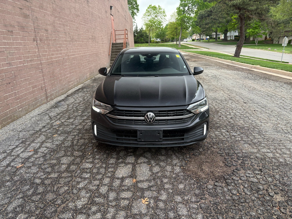 Used 2024 Volkswagen Jetta Sport FWD image 2