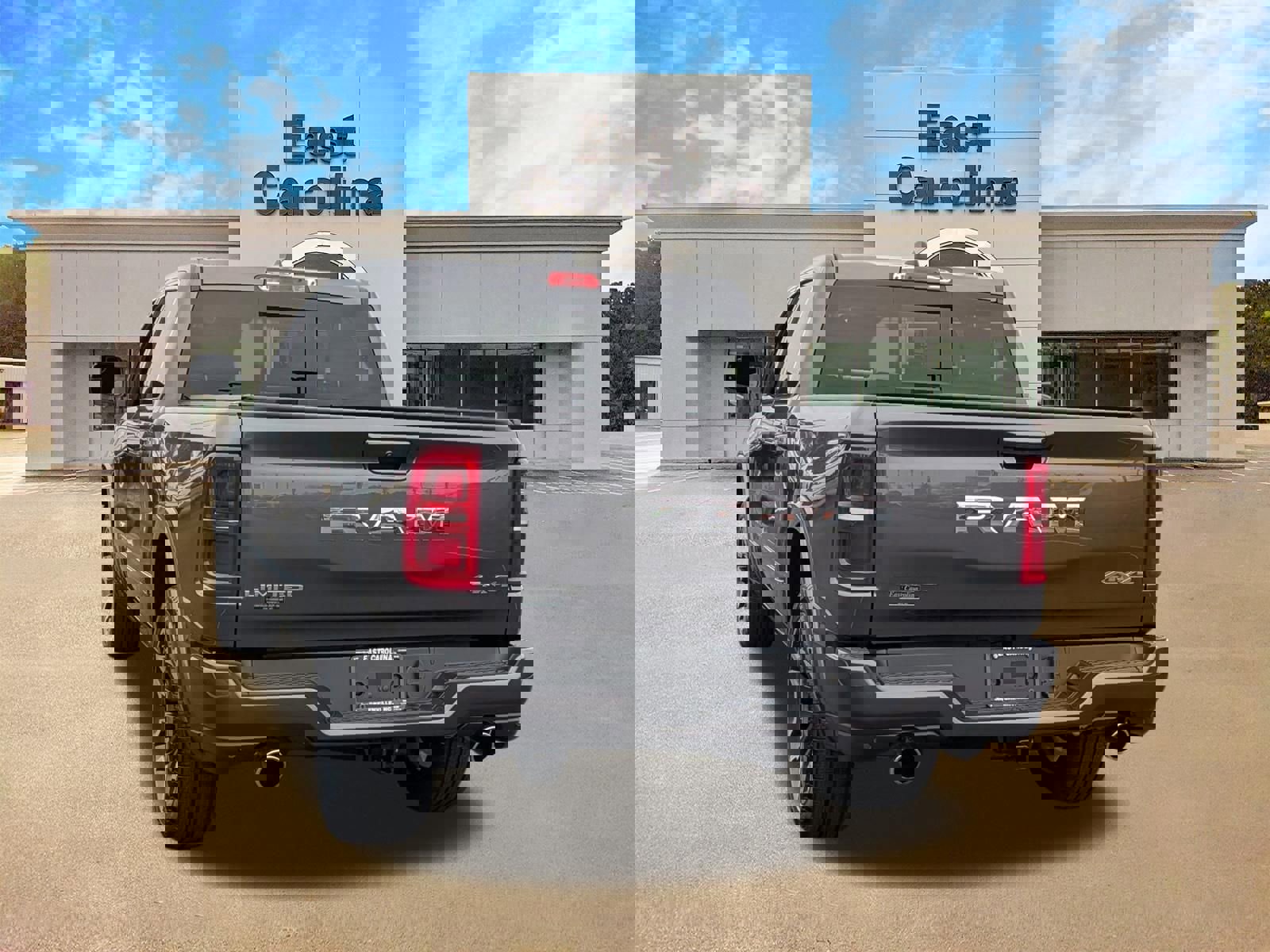 Used 2026 RAM 1500 Limited w/ Body Color Bumper Group image 5