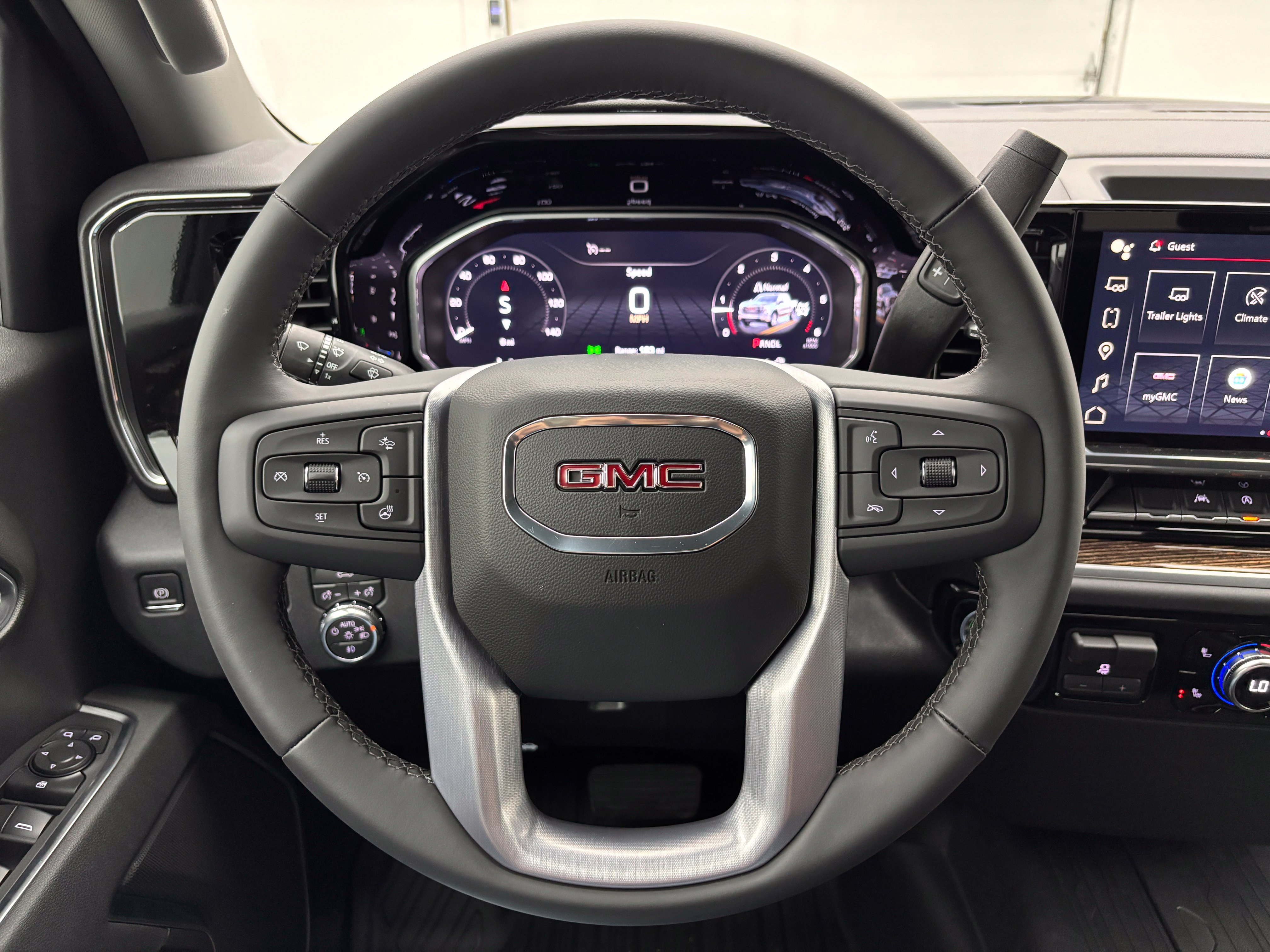 New 2026 GMC Sierra 1500 Elevation w/ Elevation Select Package AWD/4WD image 17