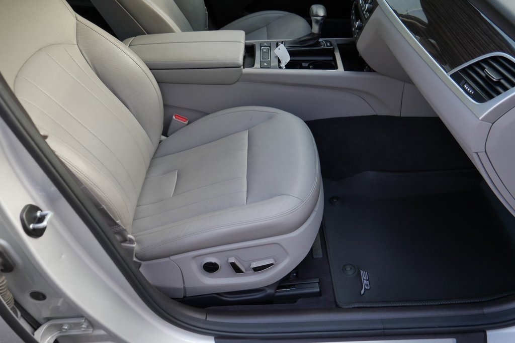 Used 2018 Genesis G80 3.8 image 23