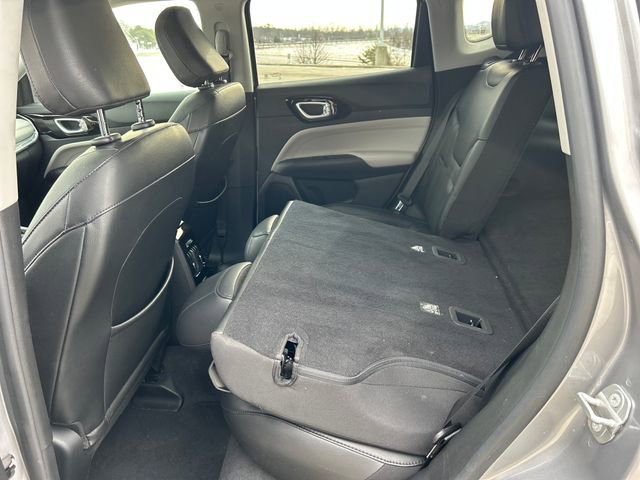 Used 2022 Jeep Compass Limited image 38