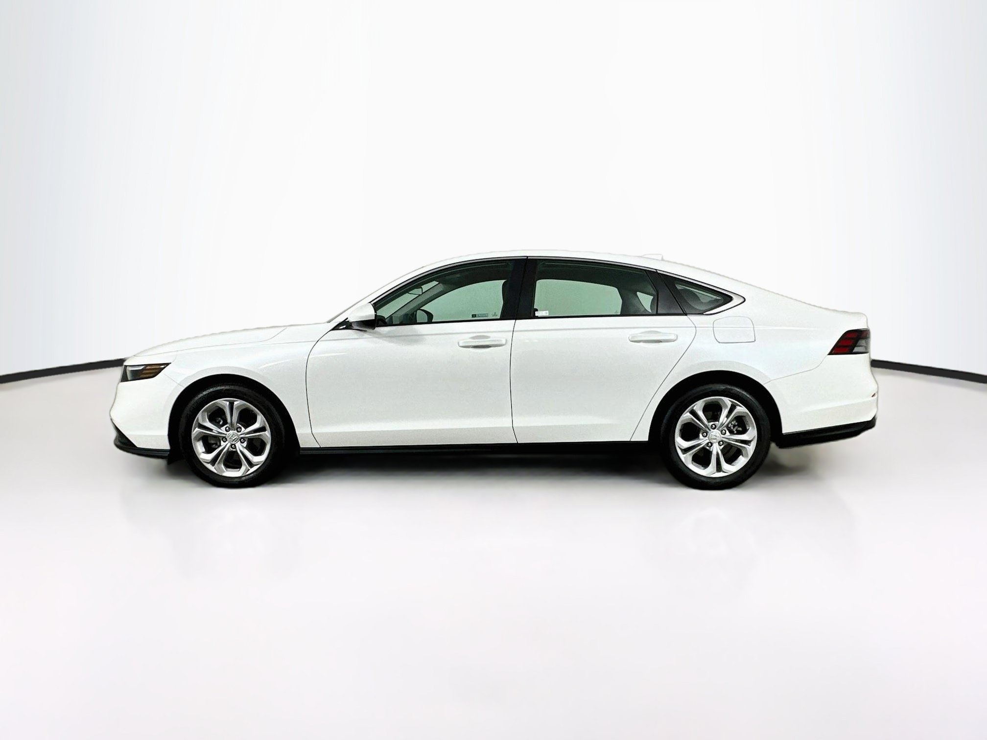 Used 2024 Honda Accord LX image 4