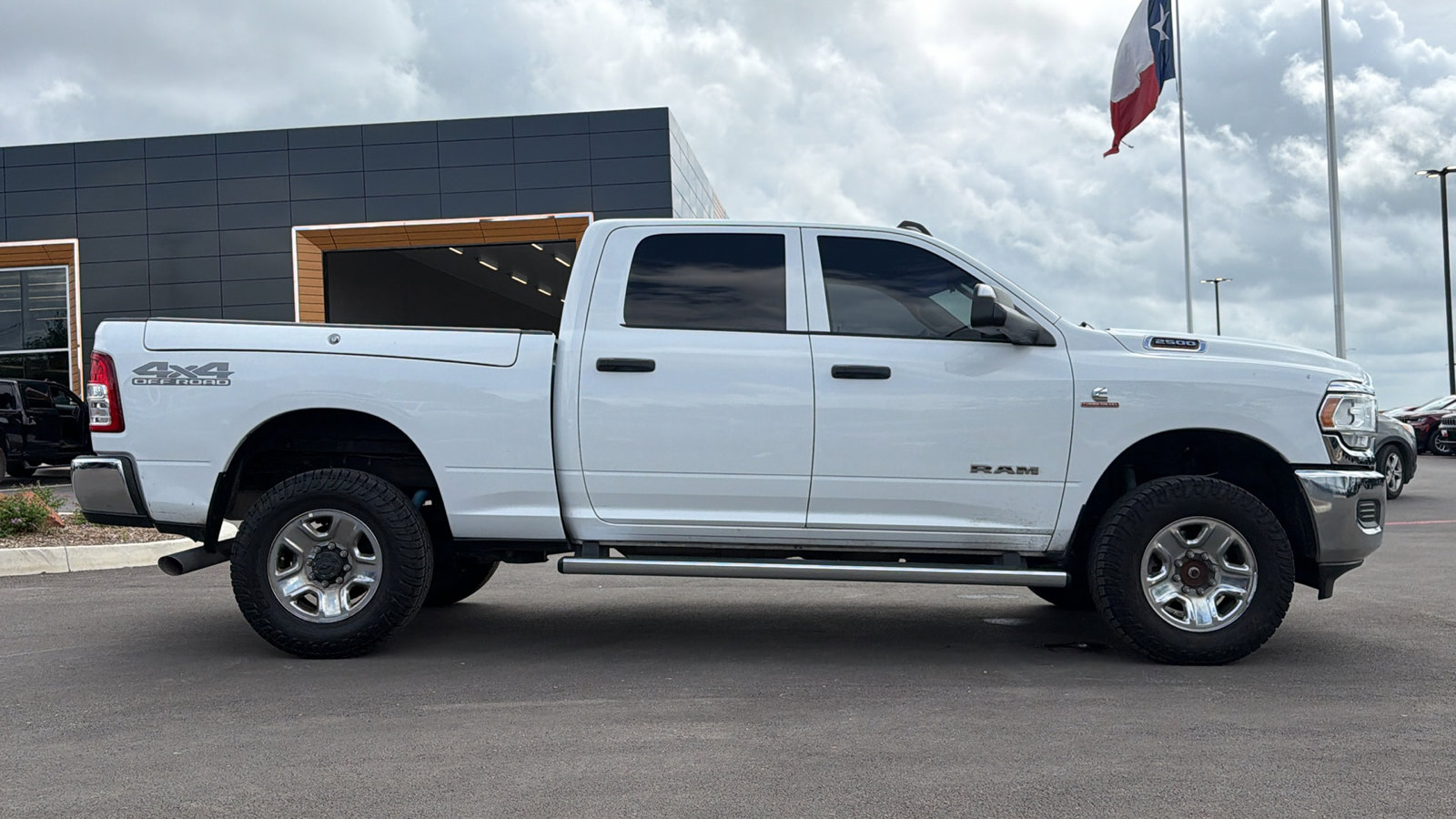 Used 2020 RAM 2500 Tradesman AWD/4WD image 4