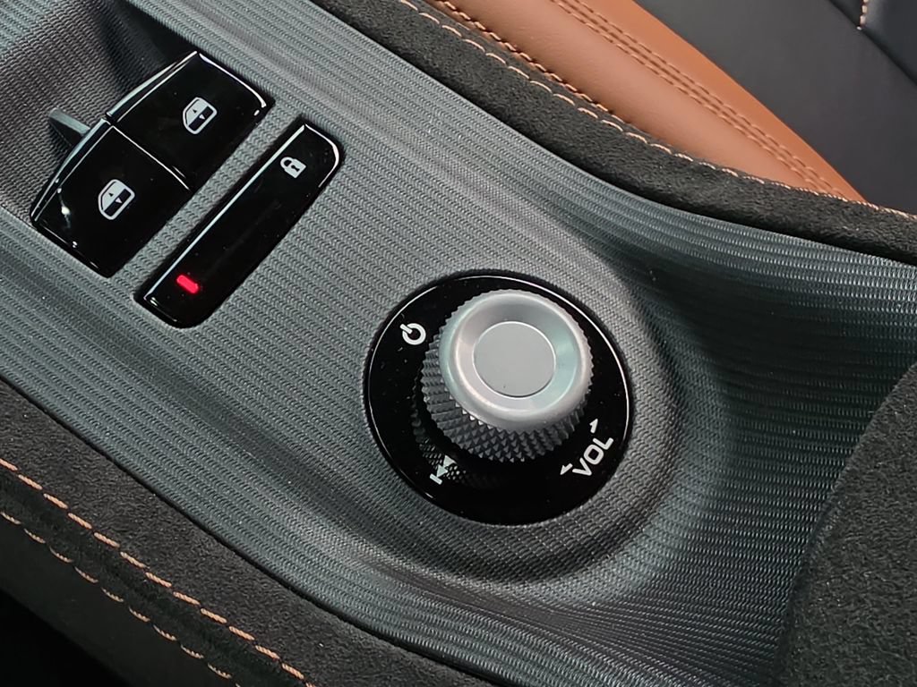 Used 2022 Maserati MC20 Coupe RWD image 24