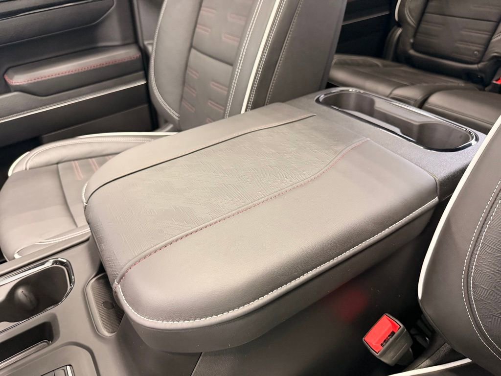Used 2025 GMC Sierra 1500 AT4X image 40