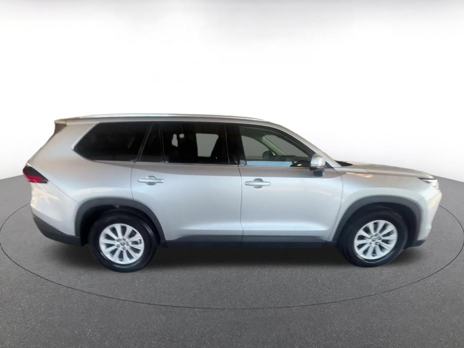 Used 2025 Toyota Grand Highlander FWD image 15