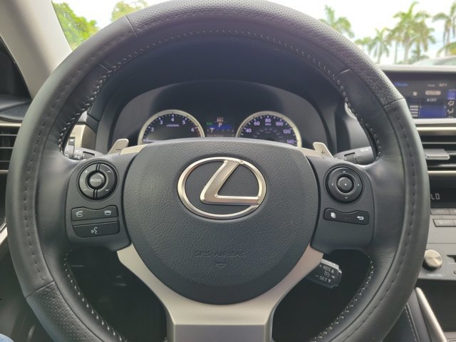 Used 2016 Lexus IS 200t w/ Premium Package RWD image 18