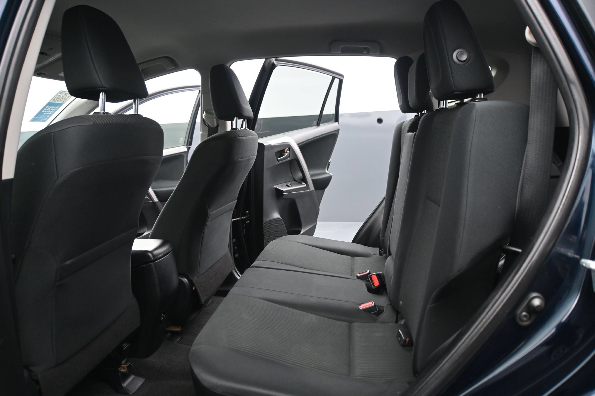 Used 2017 Toyota RAV4 LE w/ All Weather Liner Package FWD image 16