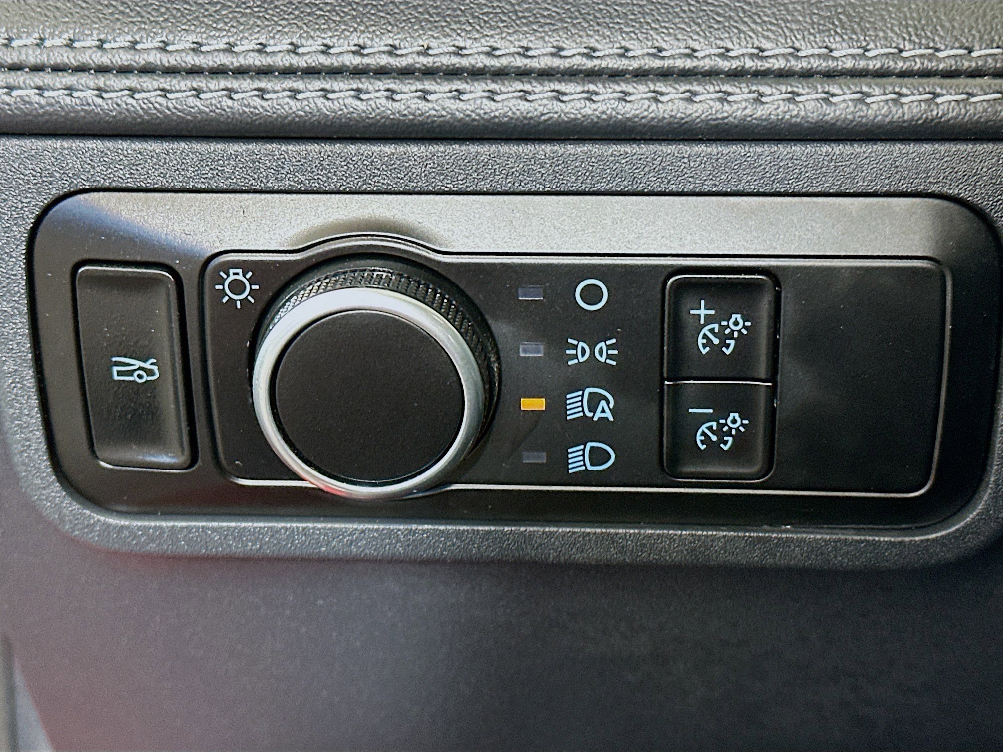 Used 2024 Ford Mustang Premium image 17