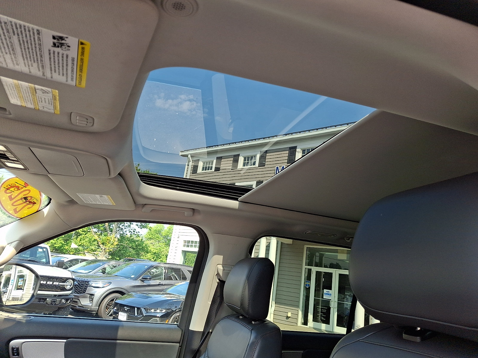 Certified 2025 Ford Expedition Active AWD/4WD image 16