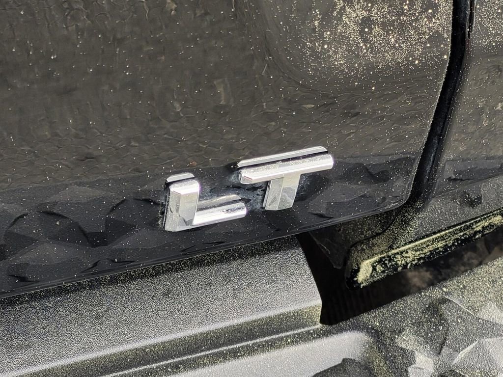 Used 2024 Chevrolet Colorado LT w/ LT Convenience Package III image 8