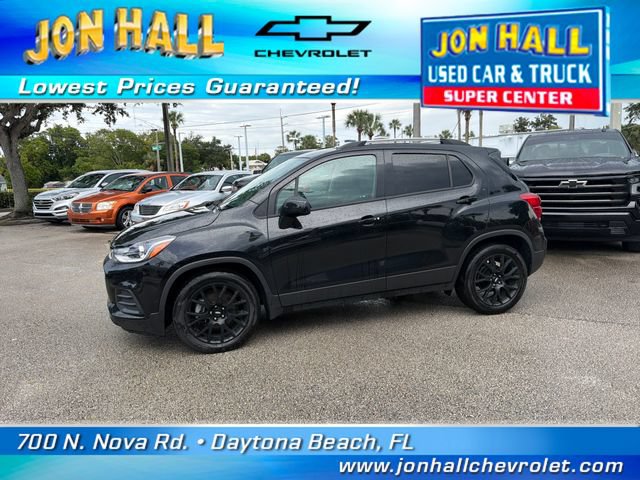 Used 2020 Chevrolet Trax LT w/ LT Convenience Package FWD image 3