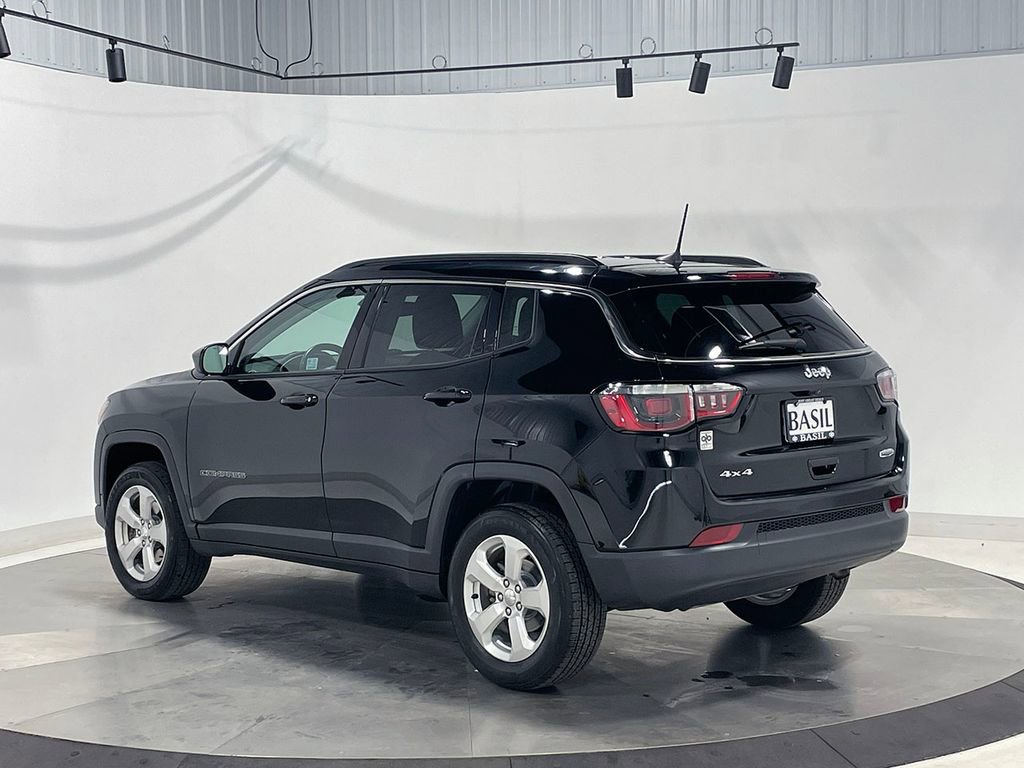 Used 2020 Jeep Compass Latitude w/ Cold Weather Group AWD/4WD image 13