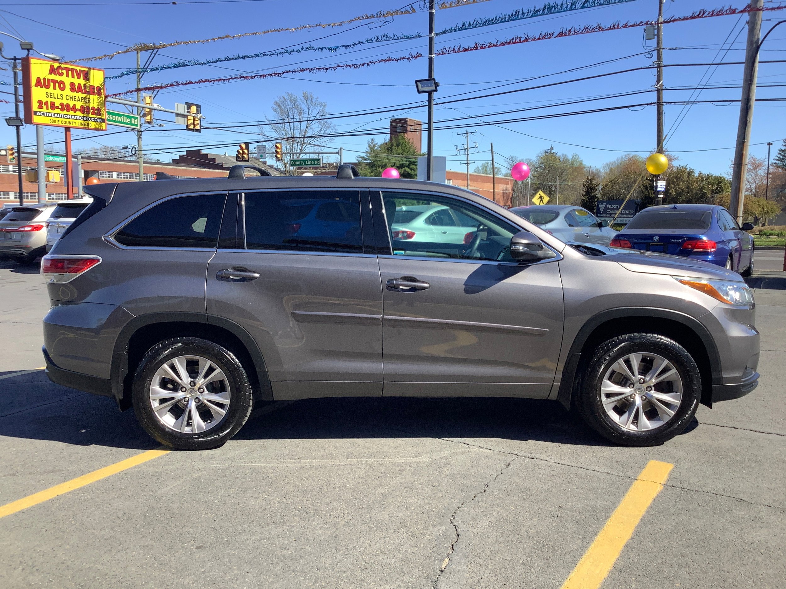 Used 2015 Toyota Highlander Plus AWD/4WD image 8