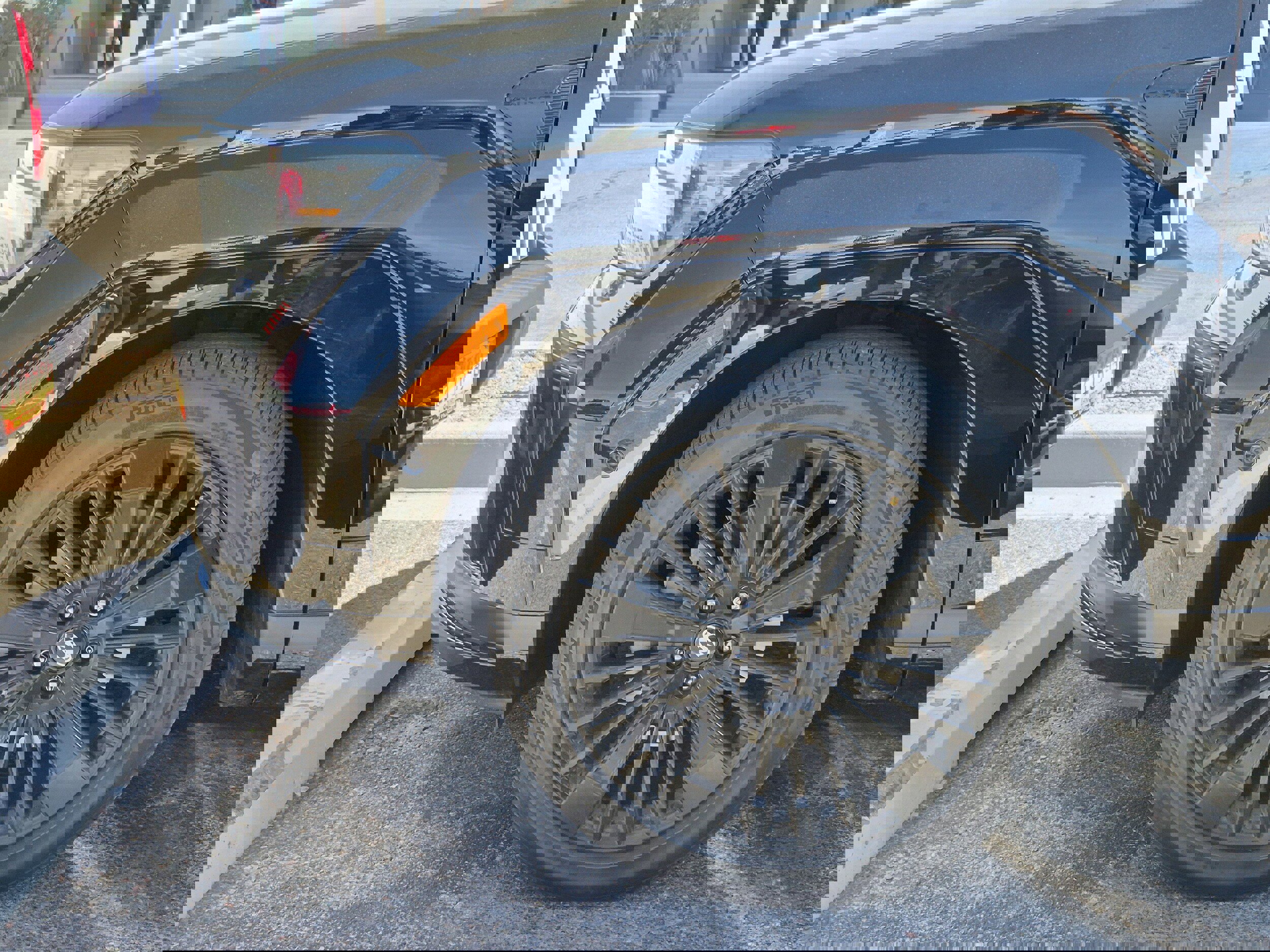 Used 2025 Hyundai Santa Fe Calligraphy image 3