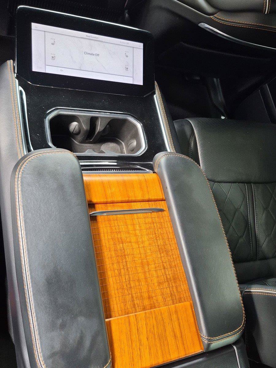 Certified 2024 Jeep Grand Wagoneer L Series III AWD/4WD image 19