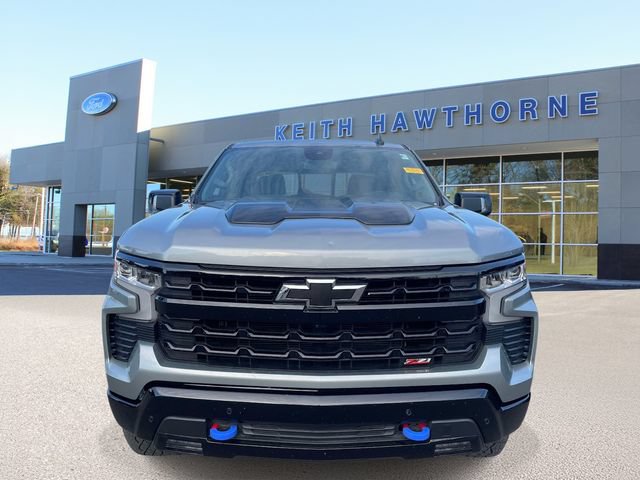Used 2025 Chevrolet Silverado 1500 LT Trail Boss w/ LT Trail Boss Premium Package AWD/4WD image 2