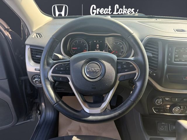 Used 2015 Jeep Cherokee Latitude image 12